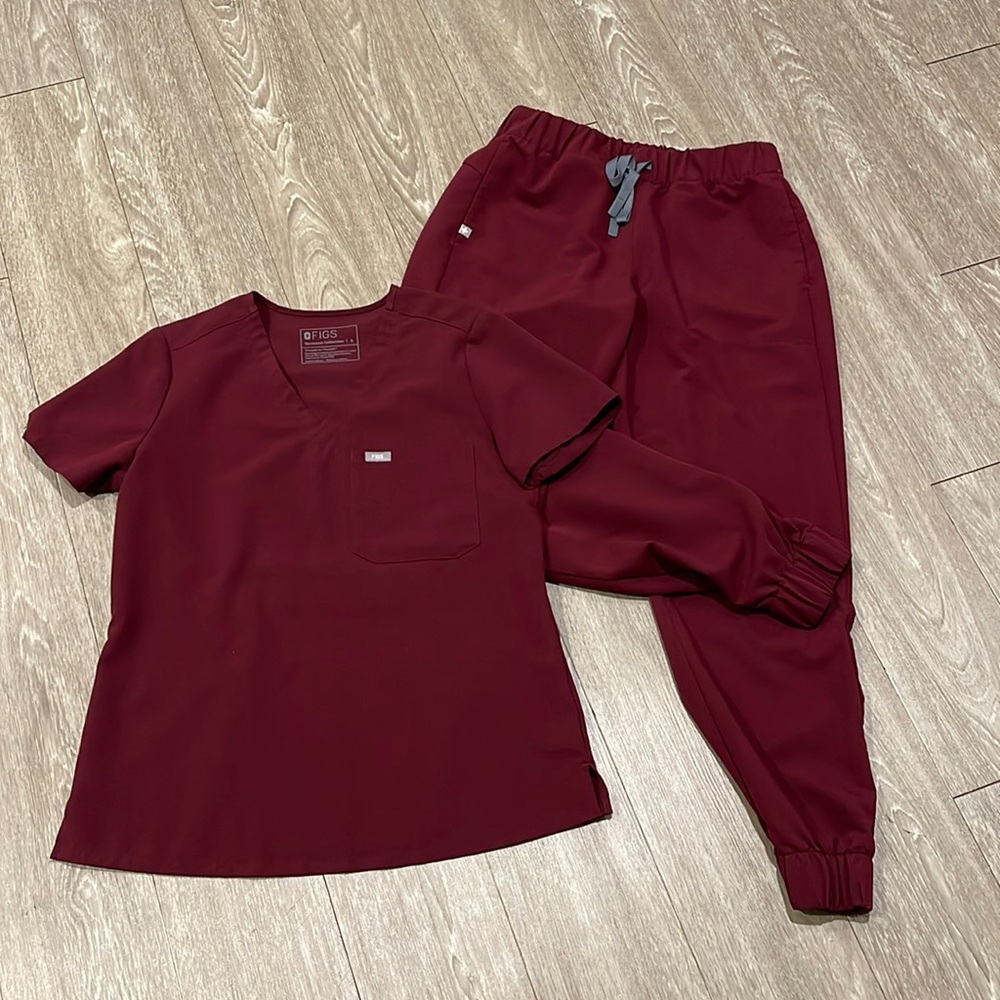 FIGS jogger set - top & bottom maroon/burgundy